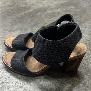 Toms Black Textured Women's Heels